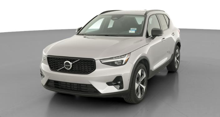 Thumbnail: 2026 Volvo XC40 - 1