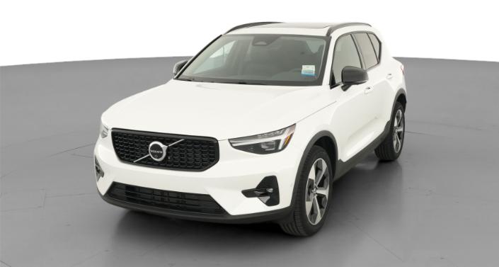 Thumbnail: 2026 Volvo XC40 - 1