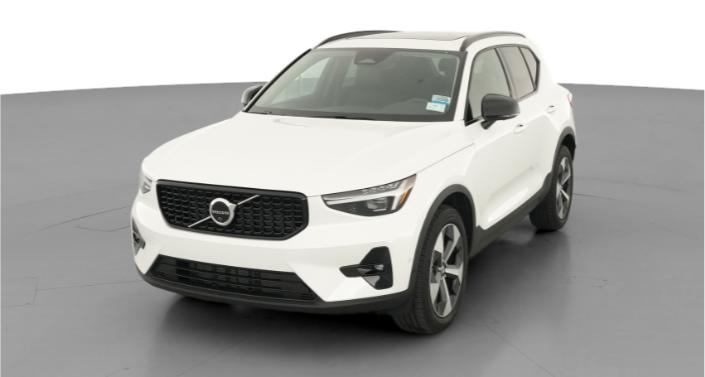 Thumbnail: 2026 Volvo XC40 - 1