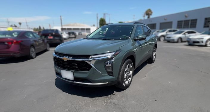 Thumbnail: 2025 Chevrolet Trax - 1