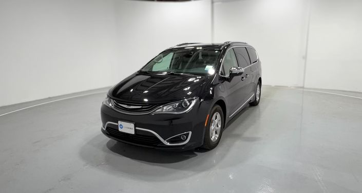 Thumbnail: 2018 Chrysler Pacifica - 1