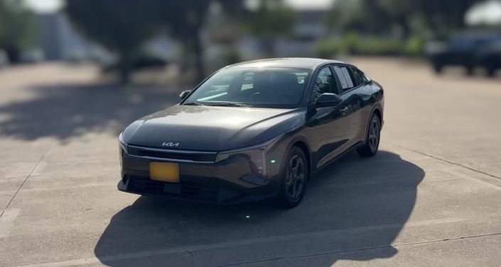Thumbnail: 2025 Kia K4 - 1