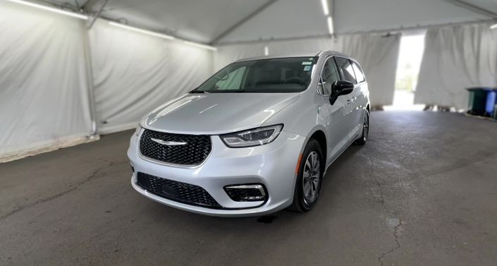 Thumbnail: 2024 Chrysler Pacifica - 1