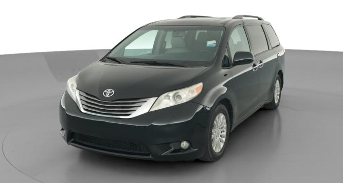 Thumbnail: 2017 Toyota Sienna - 1