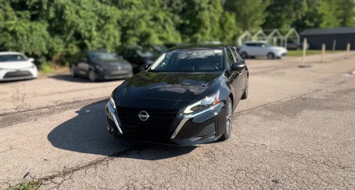 Thumbnail: 2025 Nissan Altima - 1