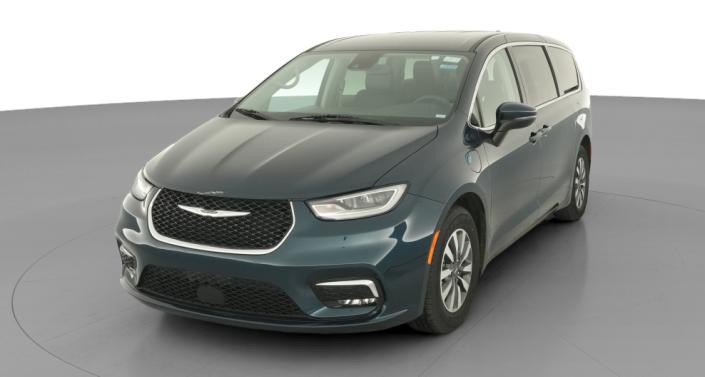 Thumbnail: 2023 Chrysler Pacifica - 1