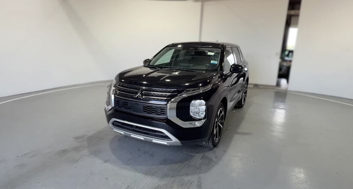Thumbnail: 2024 Mitsubishi Outlander - 1