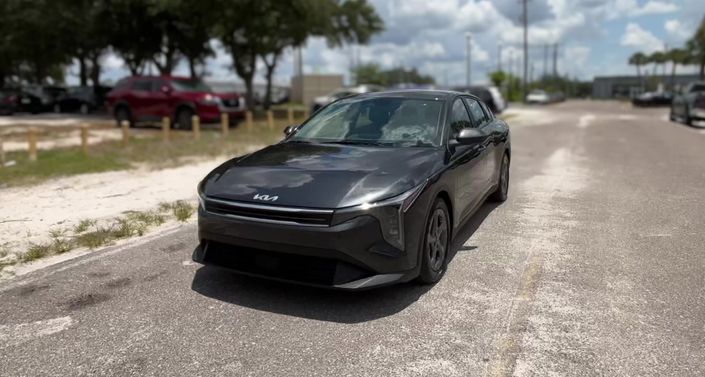 Thumbnail: 2025 Kia K4 - 1