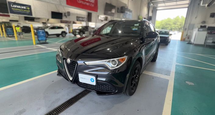 Thumbnail: 2023 Alfa Romeo Stelvio - 1