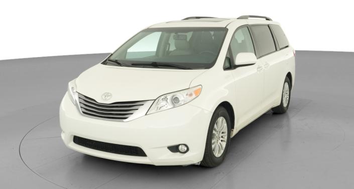 Thumbnail: 2017 Toyota Sienna - 1