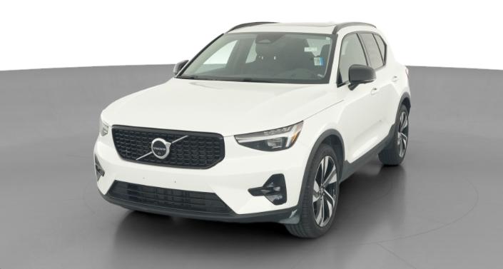 Thumbnail: 2023 Volvo XC40 - 1