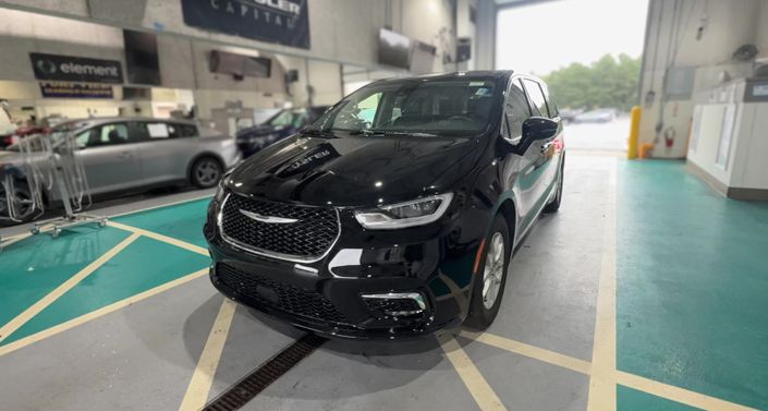Thumbnail: 2024 Chrysler Pacifica - 1