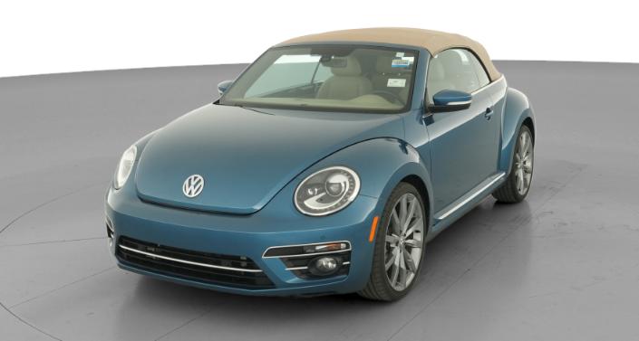 2019 Volkswagen Beetle SE -
                  Hebron, OH