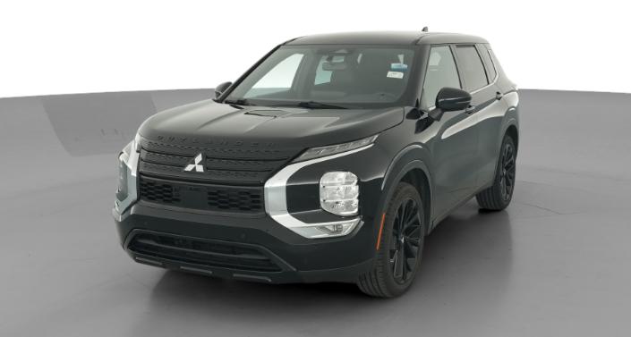 Thumbnail: 2023 Mitsubishi Outlander - 1