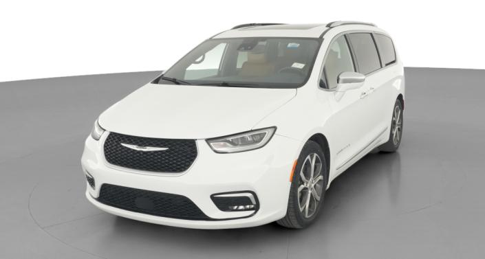 Thumbnail: 2022 Chrysler Pacifica - 1