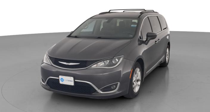 2017 Chrysler Pacifica Touring L -
                  Lorain, OH