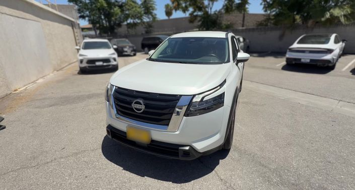 Thumbnail: 2025 Nissan Pathfinder - 1