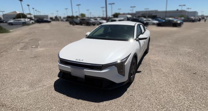 Thumbnail: 2026 Kia K4 - 1