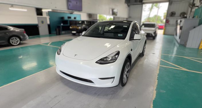 Thumbnail: 2023 Tesla Model Y - 1