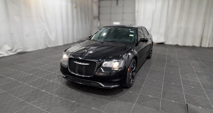Thumbnail: 2019 Chrysler 300 - 1