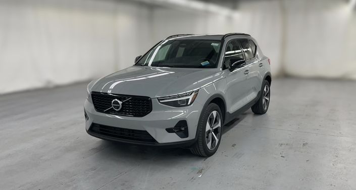 Thumbnail: 2026 Volvo XC40 - 1