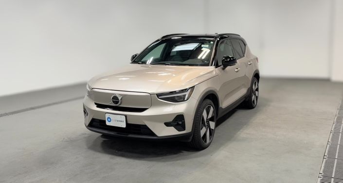 Thumbnail: 2023 Volvo XC40 - 1