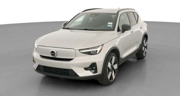 Thumbnail: 2023 Volvo XC40 - 1