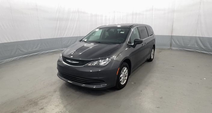 2017 Chrysler Pacifica Touring -
                  Akron, NY