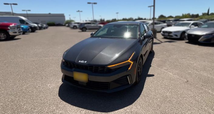 Thumbnail: 2025 Kia K5 - 1
