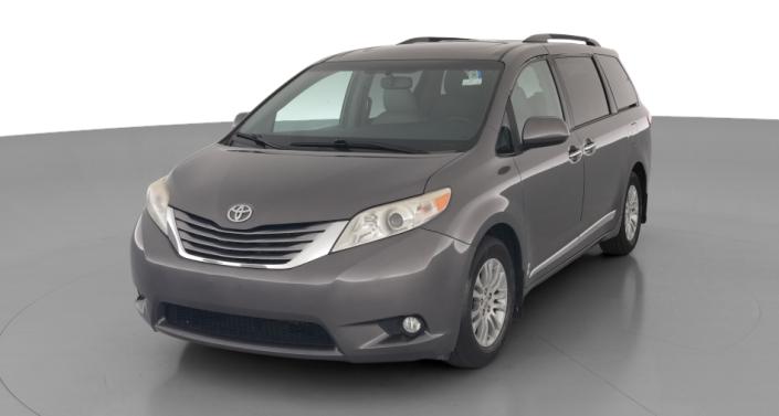 Thumbnail: 2017 Toyota Sienna - 1
