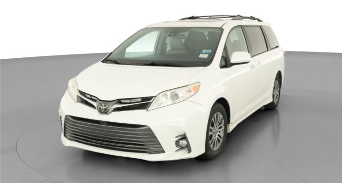 Thumbnail: 2019 Toyota Sienna - 1