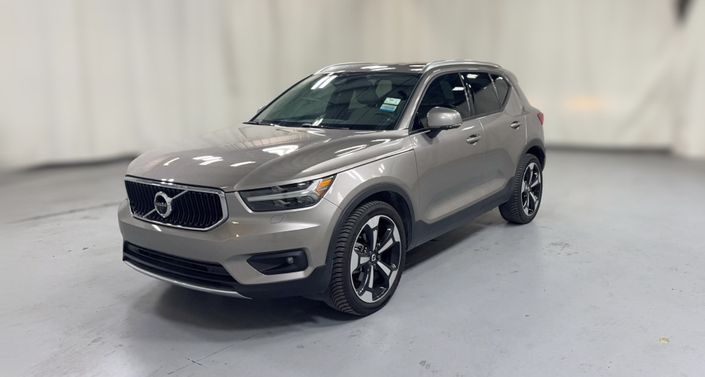 Thumbnail: 2022 Volvo XC40 - 1