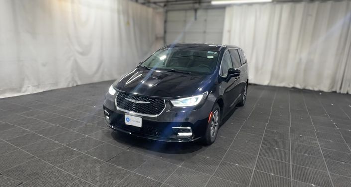 Thumbnail: 2023 Chrysler Pacifica - 1
