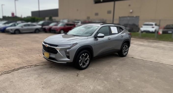 Thumbnail: 2025 Chevrolet Trax - 1