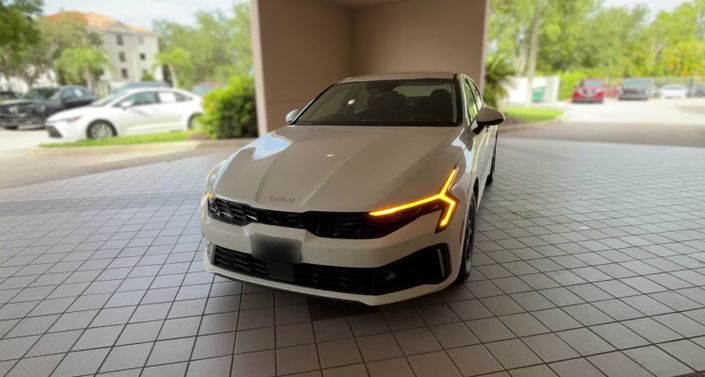 Thumbnail: 2025 Kia K5 - 1