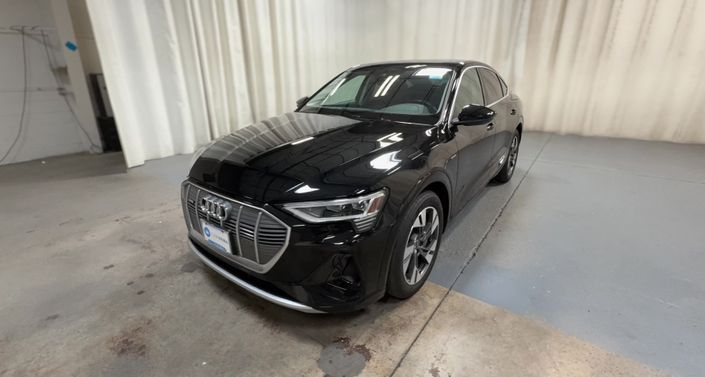 Thumbnail: 2022 Audi e-tron S - 1