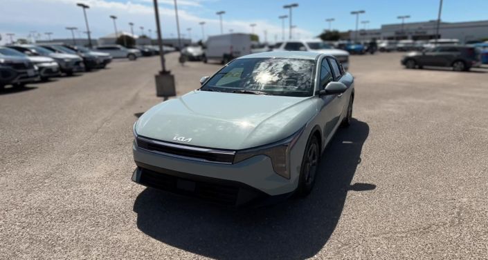 Thumbnail: 2026 Kia K4 - 1