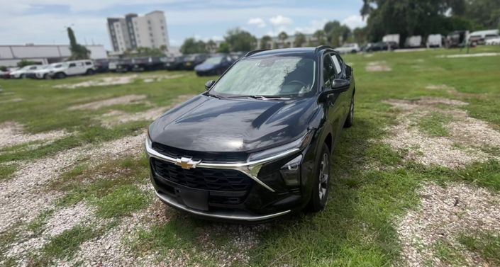 Thumbnail: 2025 Chevrolet Trax - 1