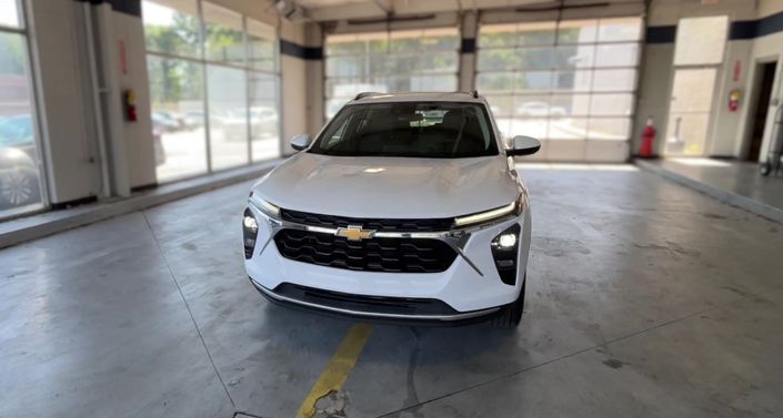 Thumbnail: 2025 Chevrolet Trax - 1