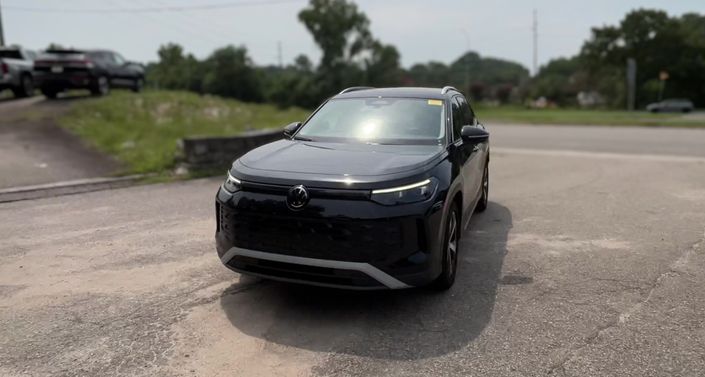 Thumbnail: 2026 Volkswagen Tiguan - 1