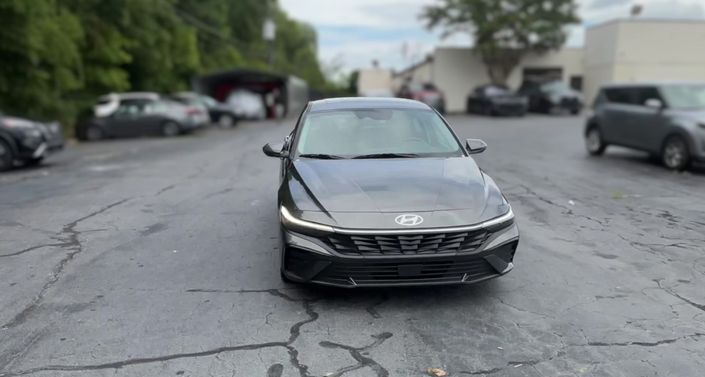 Thumbnail: 2025 Hyundai Elantra - 1