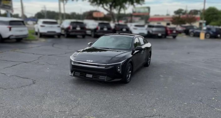 Thumbnail: 2026 Kia K4 - 1