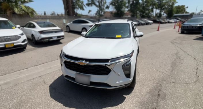 Thumbnail: 2025 Chevrolet Trax - 1