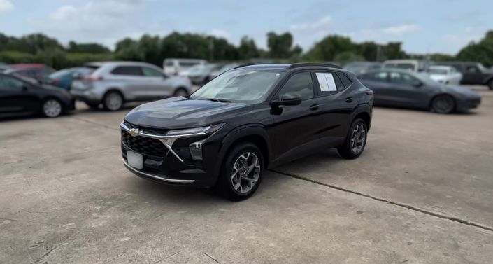 Thumbnail: 2025 Chevrolet Trax - 1