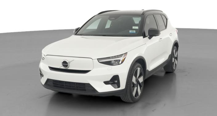 Thumbnail: 2023 Volvo XC40 - 1