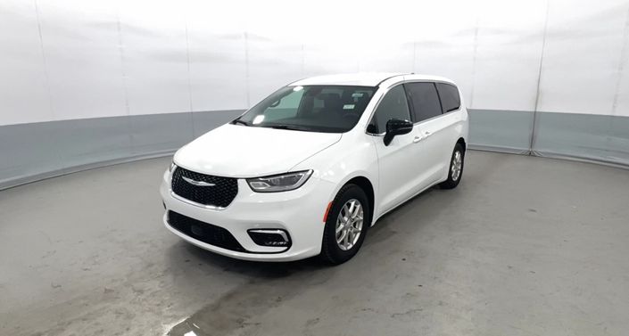 Thumbnail: 2026 Chrysler Pacifica - 1