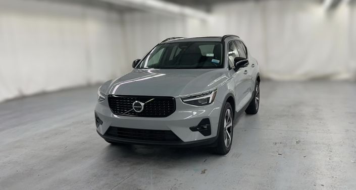 Thumbnail: 2026 Volvo XC40 - 1
