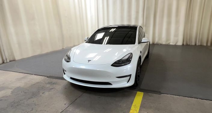 Thumbnail: 2021 Tesla Model 3 - 1