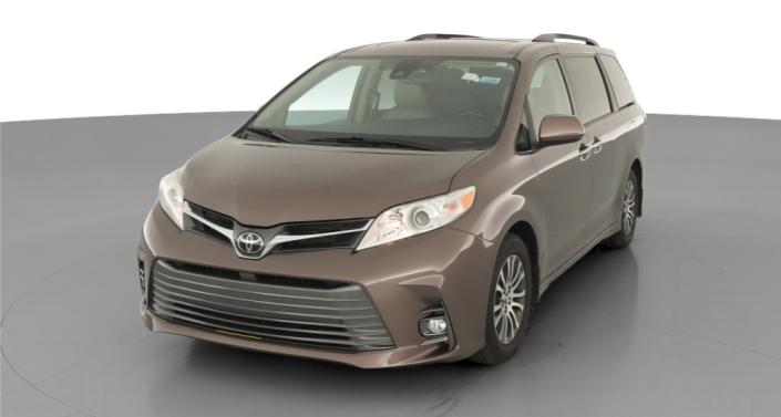 Thumbnail: 2019 Toyota Sienna - 1