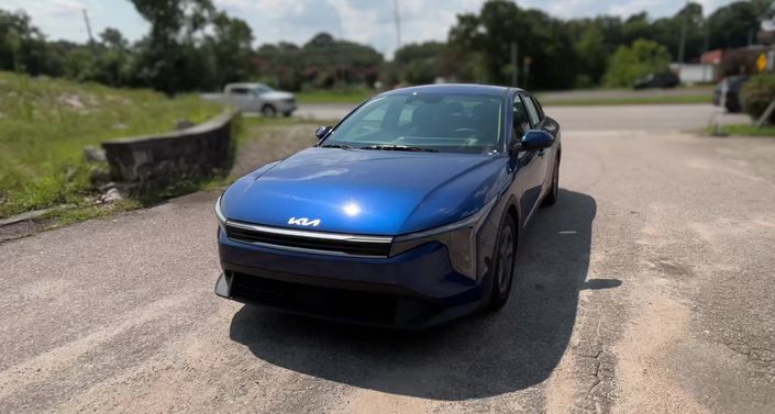 Thumbnail: 2025 Kia K4 - 1